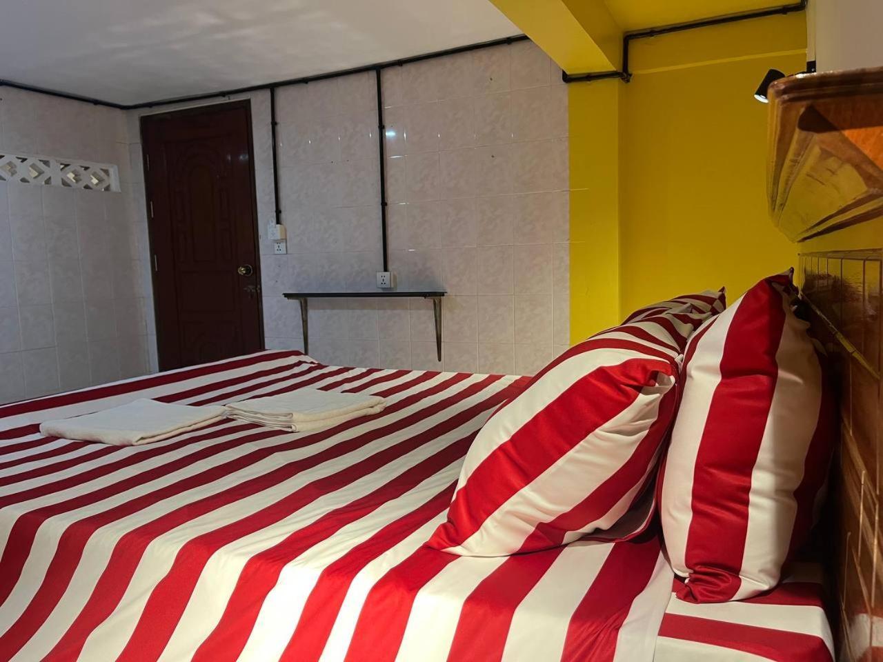 Por Chey Guesthouse Battambang Kültér fotó